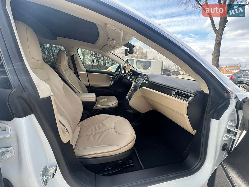 Ліфтбек Tesla Model S 2012 в Вінниці