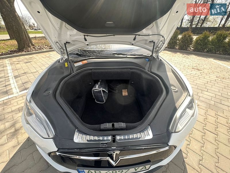 Ліфтбек Tesla Model S 2012 в Вінниці