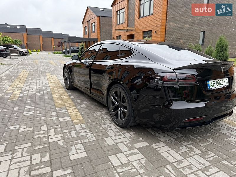 Лифтбек Tesla Model S 2021 в Днепре