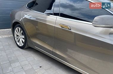 Лифтбек Tesla Model S 2016 в Полтаве фото 23 Лифтбек Tesla Model S 2016 в Полтаве
