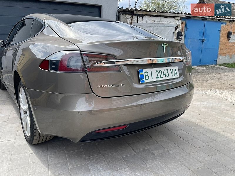 Лифтбек Tesla Model S 2016 в Полтаве фото 34 Лифтбек Tesla Model S 2016 в Полтаве