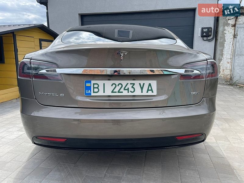 Лифтбек Tesla Model S 2016 в Полтаве фото 37 Лифтбек Tesla Model S 2016 в Полтаве