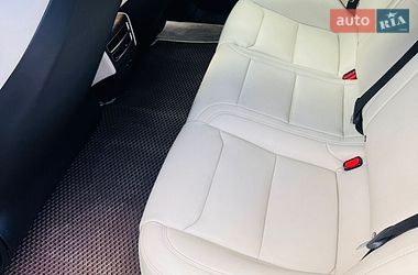 Ліфтбек Tesla Model S 2017 в Львові