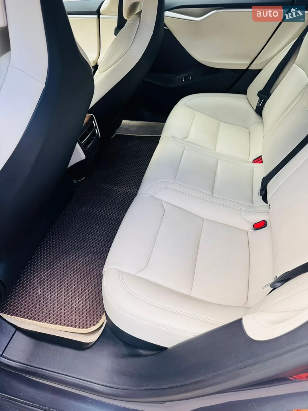 2017 Tesla Model S - мініатюра 8