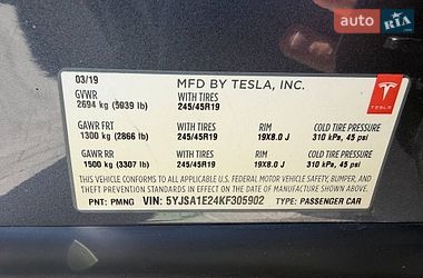 Лифтбек Tesla Model S 2019 в Луцке
