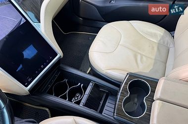 Ліфтбек Tesla Model S 2013 в Одесі фото 42 Ліфтбек Tesla Model S 2013 в Одесі