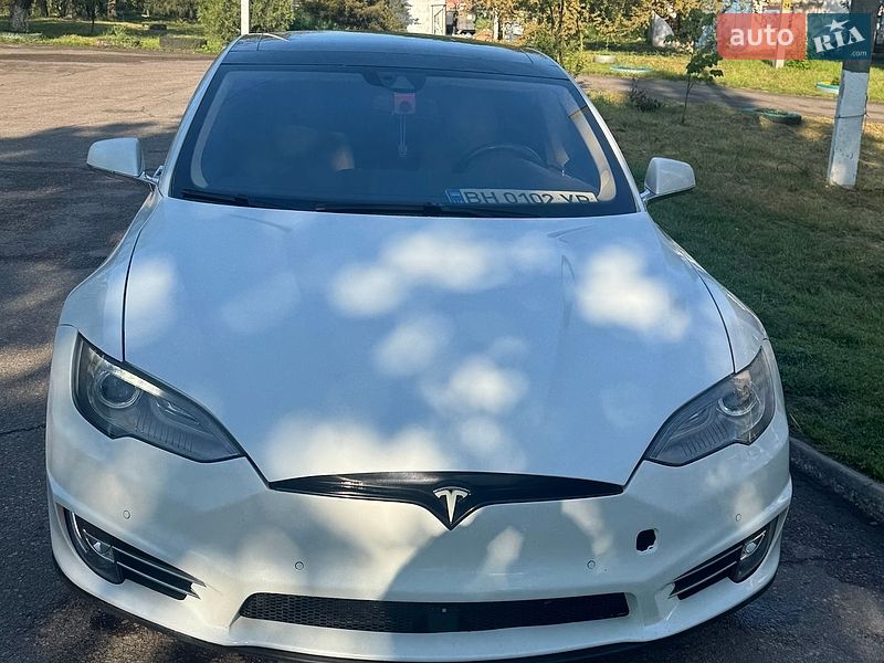 Лифтбек Tesla Model S 2014 в Одессе