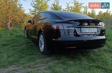 Лифтбек Tesla Model S 2017 в Львове