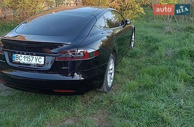 Лифтбек Tesla Model S 2017 в Львове