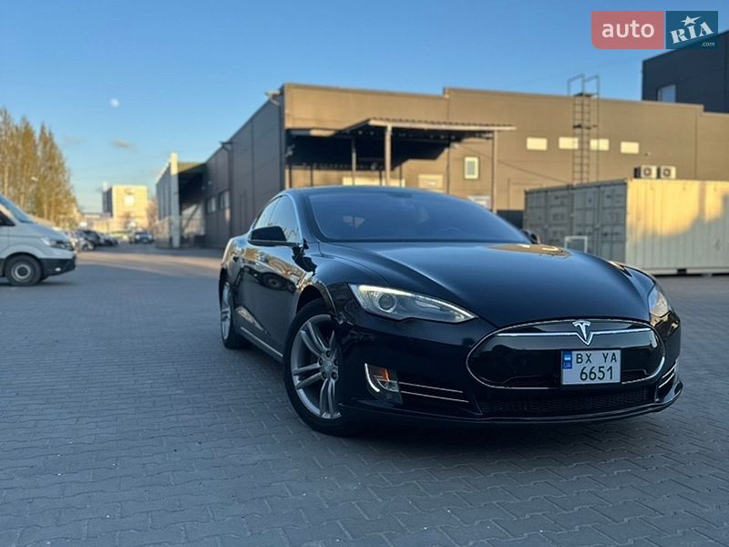 Лифтбек Tesla Model S 2014 в Хмельницком