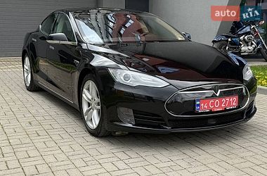 Ліфтбек Tesla Model S 2015 в Львові фото 4 Ліфтбек Tesla Model S 2015 в Львові
