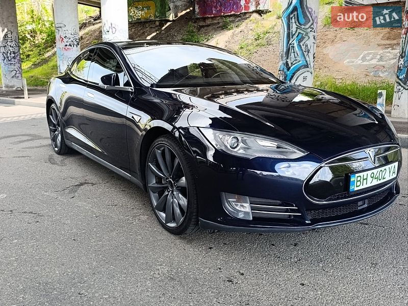 Ліфтбек Tesla Model S 2014 в Одесі