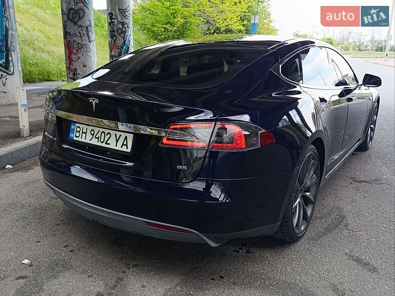 Ліфтбек Tesla Model S 2014 в Одесі