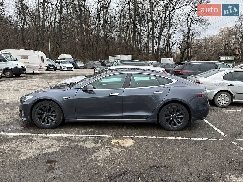 Ліфтбек Tesla Model S 2018 в Одесі