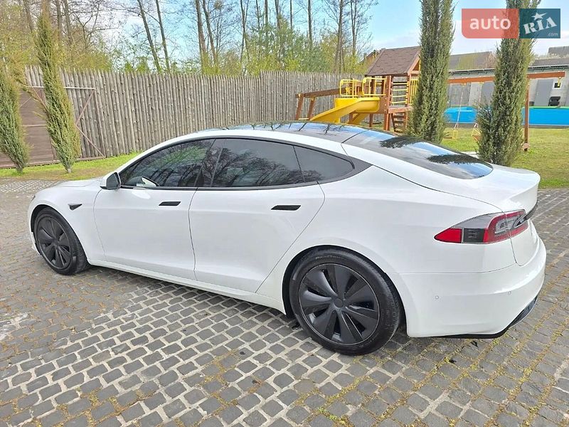 Ліфтбек Tesla Model S 2022 в Бучі