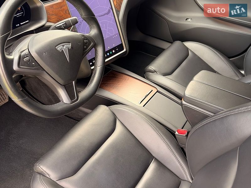 Ліфтбек Tesla Model S 2020 в Києві