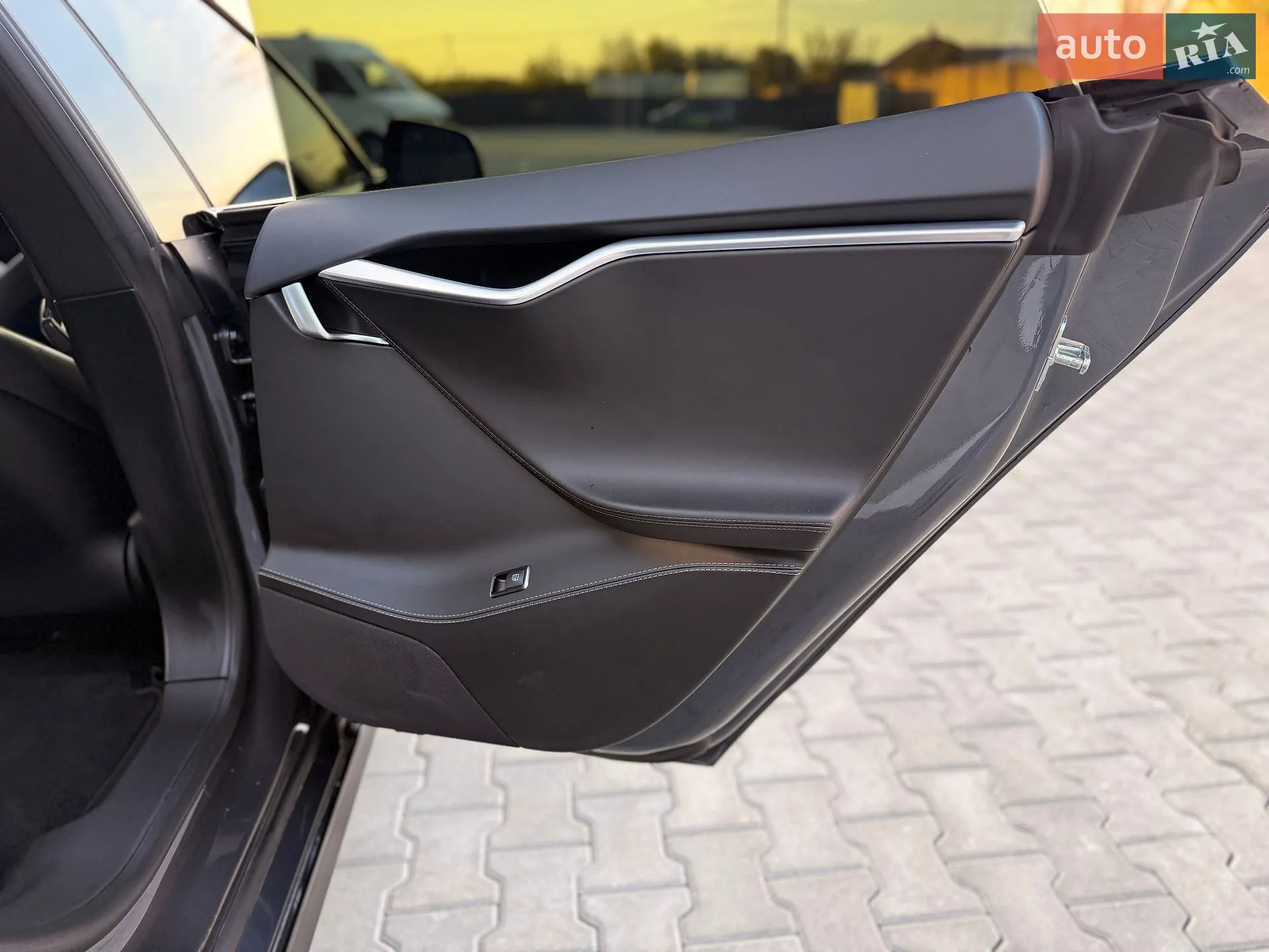 2017 Tesla Model S - мініатюра 38