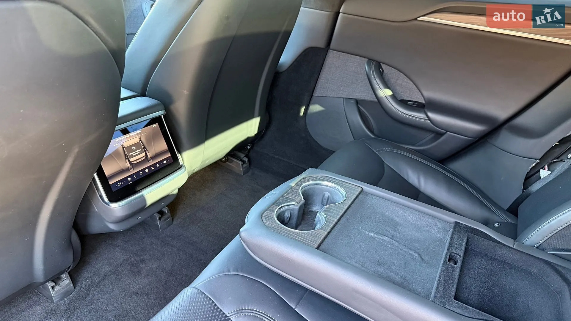 2022 Tesla Model S - мініатюра 6