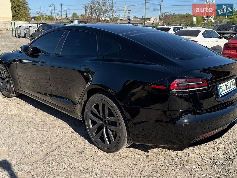 Лифтбек Tesla Model S 2022 в Львове