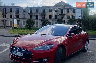 Лифтбек Tesla Model S 2016 в Каменском