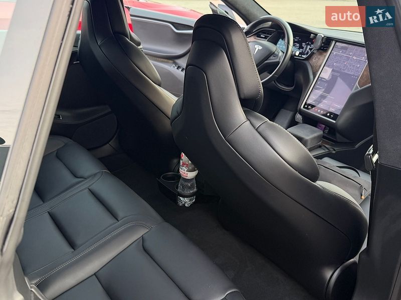 Ліфтбек Tesla Model S 2018 в Запоріжжі
