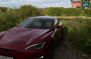 Лифтбек Tesla Model S 2023 в Новомосковске