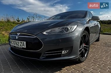 Ліфтбек Tesla Model S 2014 в Рівному