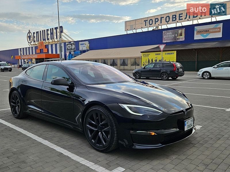 Лифтбек Tesla Model S 2024 в Калуше
