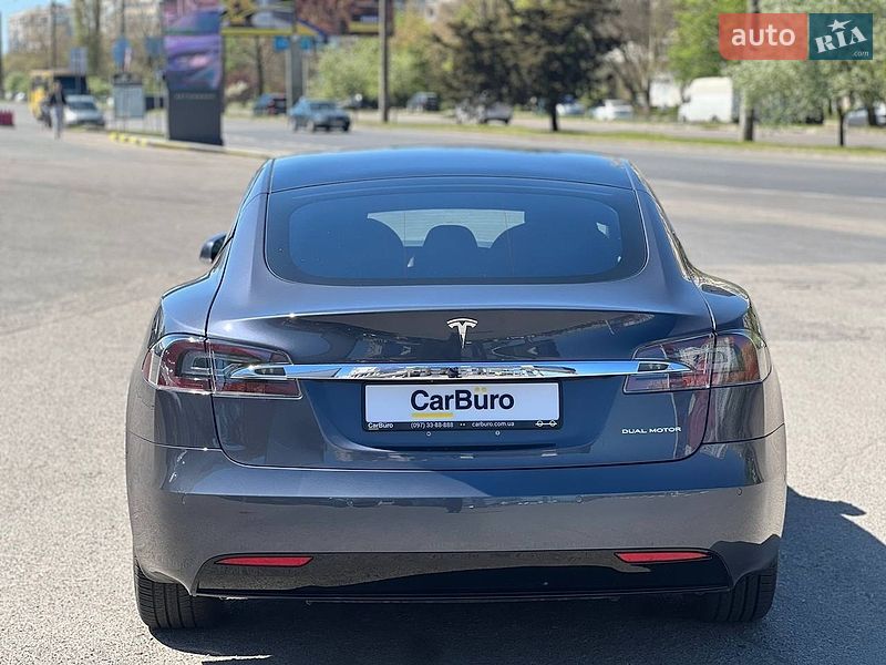 Ліфтбек Tesla Model S 2020 в Одесі