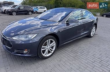 Ліфтбек Tesla Model S 2014 в Львові