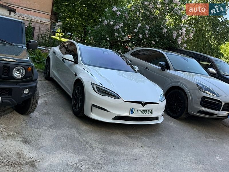 Лифтбек Tesla Model S 2021 в Киеве