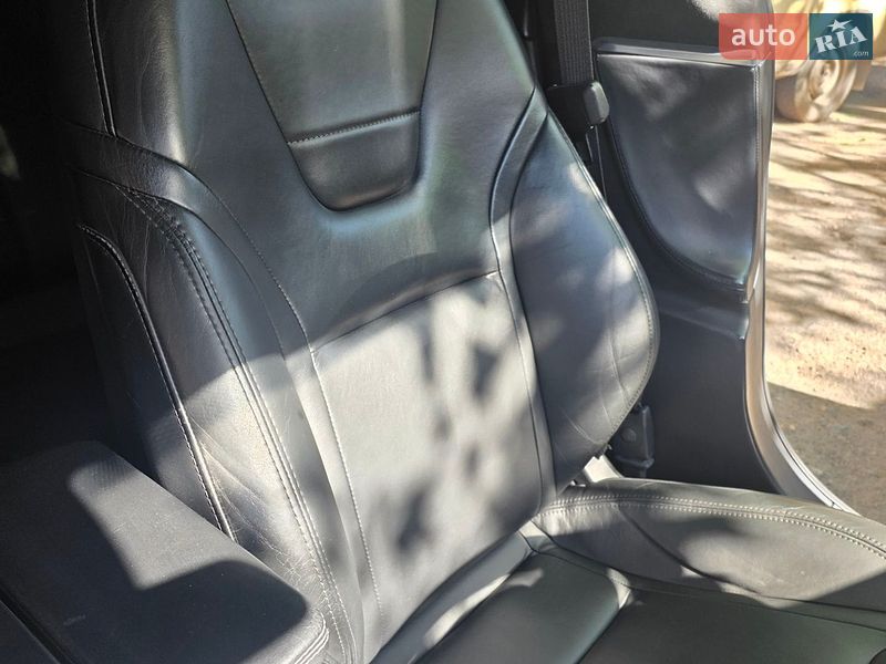 Лифтбек Tesla Model S 2015 в Одессе