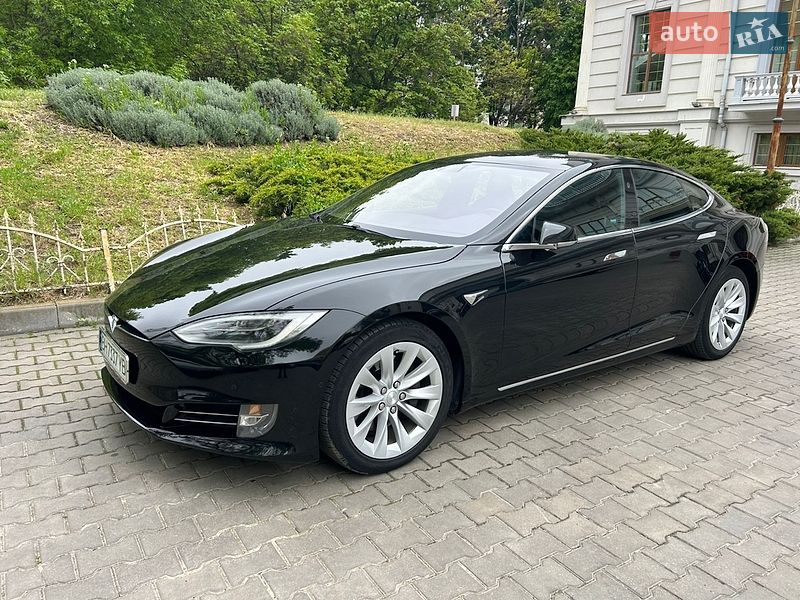 Ліфтбек Tesla Model S 2018 в Одесі