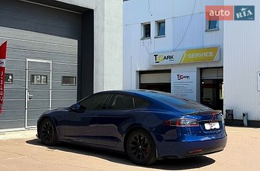 Лифтбек Tesla Model S 2018 в Киеве
