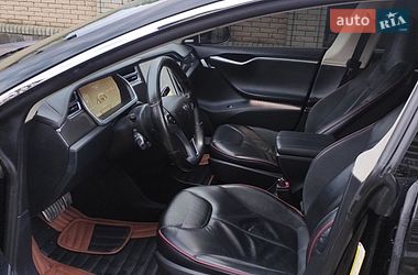 Лифтбек Tesla Model S 2013 в Коломые