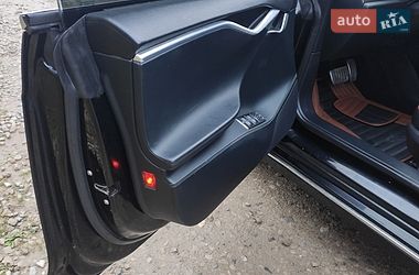 Лифтбек Tesla Model S 2013 в Коломые