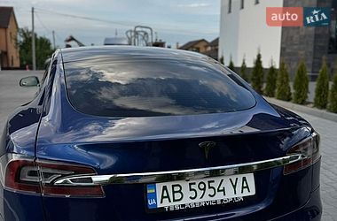 Лифтбек Tesla Model S 2016 в Виннице