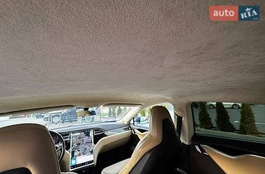 Лифтбек Tesla Model S 2016 в Виннице