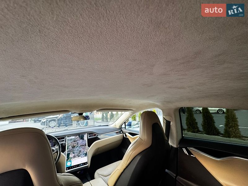 Лифтбек Tesla Model S 2016 в Виннице