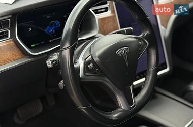 Лифтбек Tesla Model S 2017 в Ивано-Франковске