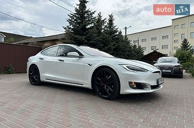 Ліфтбек Tesla Model S 2018 в Василькові