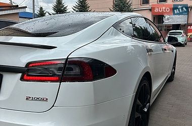 Лифтбек Tesla Model S 2018 в Василькове