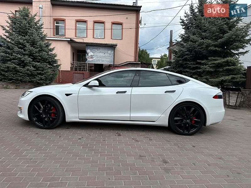 Ліфтбек Tesla Model S 2018 в Василькові