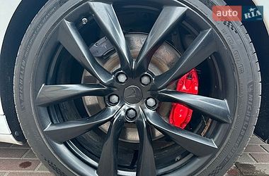 Лифтбек Tesla Model S 2018 в Василькове