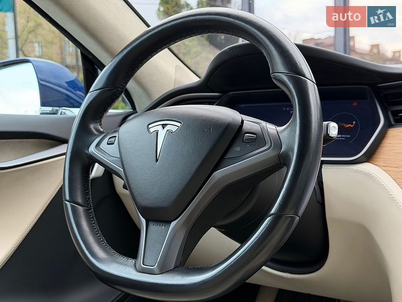 Ліфтбек Tesla Model S 2018 в Києві