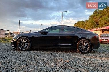 Ліфтбек Tesla Model S 2017 в Луцьку