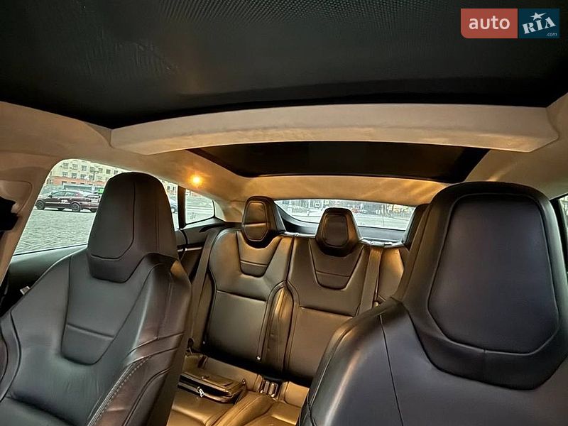 Лифтбек Tesla Model S 2015 в Харькове