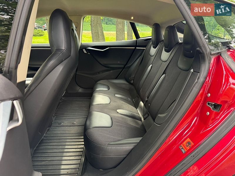 Ліфтбек Tesla Model S 2014 в Києві фото 20 Ліфтбек Tesla Model S 2014 в Києві
