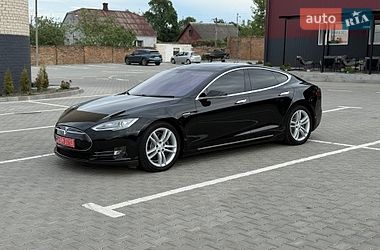 Ліфтбек Tesla Model S 2013 в Дубні
