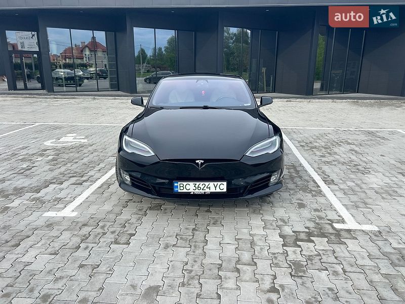 Ліфтбек Tesla Model S 2020 в Шептицькому